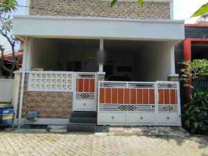 DIJUAL CEPAT RUMAH 2 LT SHM 4 KAMAR LUAS 180M TAMAN ROYAL 3 CIPONDOH , tersedia melalui melalui situs Olx