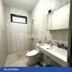 Dijual Cepat Rumah Di Lanata Residence Jagakarsa di Jagakarsa , tersedia melalui melalui situs Rumah123