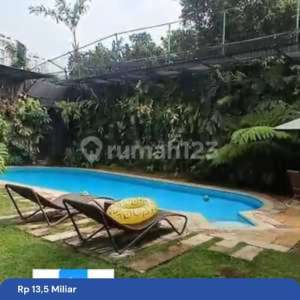 Dijual Cepat Rumah Mewah Lokasi Premium, Ada Private Pool, Luas 818 m2 di Perumahan Teladan, Cipete, Jaksel , tersedia melalui melalui situs Rumah123