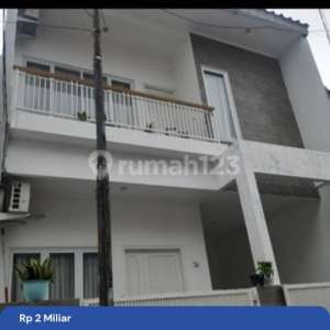 Dijual Cepat Rumah Modern Minimalis Kayu Putih Tengah, , tersedia melalui melalui situs Rumah123