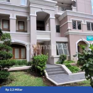 Dijual Murah Dibawah NJOP Townhouse Mewah 2 Lantai Garden Mansion Surabaya Barat , tersedia melalui melalui situs Rumah123