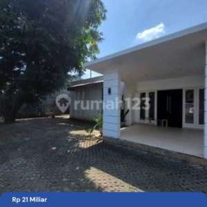 Dijual Murah Rumah Di Jl Gaharu Cipete , Lokasi Terbaik, Jalan Lega Dan Tenang. Luas 925m2 Hanya Rp.21 M Nego , tersedia melalui melalui situs Rumah123