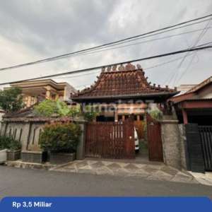 Dijual Murah Rumah Gebyok Tradisional Jawa di Utan Kayu Matraman , tersedia melalui melalui situs Rumah123