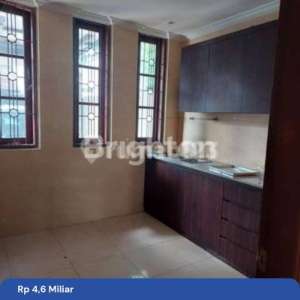 Dijual Nego Sampai Deal Rumah Strategis 2 Lantai 200 Meter Jl Mertanadi Kerobokan ali , tersedia melalui melalui situs Rumah123