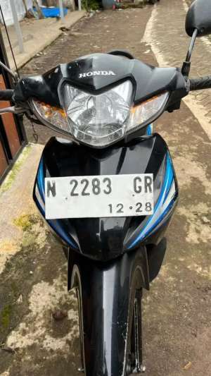 Jual bekas dijual revo fit 2013,lokasi di Tumpang