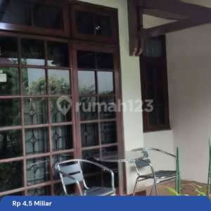 Dijual Rumah 1 , tersedia melalui melalui situs Rumah123
