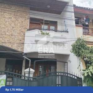 Dijual Rumah 2 Lantai CantikKukuh di Komp.perumahan Abadi, Duren Sawit, Jaktim , tersedia melalui melalui situs Rumah123