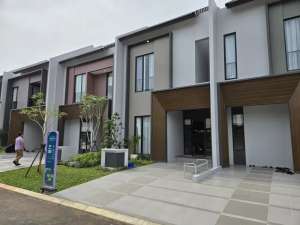 DIJUAL RUMAH 2 LANTAI DI ALAM SUTRA DEKAT TOL BANDARA BANYAK PROMONYA , tersedia melalui melalui situs Olx