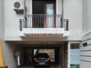 Dijual Rumah 2 Lantai di Depok , tersedia melalui melalui situs Olx