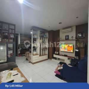 Dijual Rumah 2. Lt di Istana Regency , tersedia melalui melalui situs Rumah123