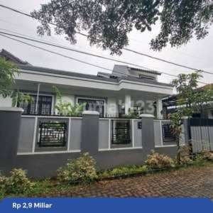 Dijual Rumah Bagus 1 12 Lantai, Asri, Nyaman dan Bebas Banjir Dekat dengan Akses Stasiun KRL di Villa Gunung Lestari Jombang, Ciputat , tersedia melalui melalui situs Rumah123