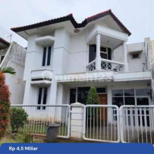 Dijual Rumah Bagus 2 Lantai Di Dharmahusada Regency , tersedia melalui melalui situs Rumah123
