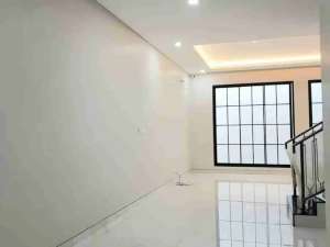Dijual Rumah Baru 2 Lantai di Royal Park , Cutraland,Ludah Kulon, Lakarsantri, Surabaya , tersedia melalui melalui situs Olx