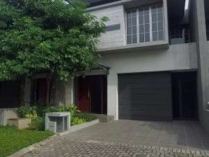 DIJUAL RUMAH BARU GRESS DI ROYAL RESIDENCE WIYUNG SURABAYA CLUSTER GREENWICH HIGH SPEK LAYOUT KEKINIAN , tersedia melalui melalui situs Olx