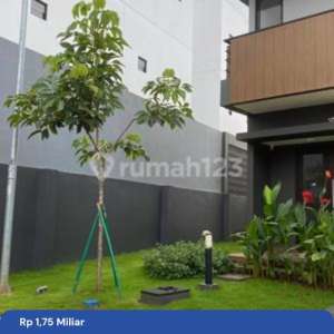 Dijual Rumah Baru Siap Huni di Summarecon Crown Gading Bekasi , tersedia melalui melalui situs Rumah123