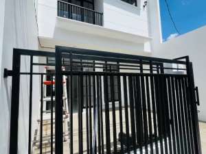 DIJUAL RUMAH BRAND NEW KLASIK MINIMALIS DI KENCANA LOKA BSD , tersedia melalui melalui situs Olx