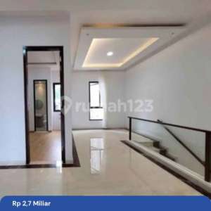 Dijual Rumah Cantik 2 Lt Banyumanik Semarang 9775 , tersedia melalui melalui situs Rumah123