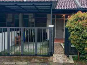 DIJUAL RUMAH CANTIK DI PUSAT KOTA BOGOR DALAM KOMPLEK PRESTISIUS DE BOTANICA CIMAHPAR, BOGOR UTARA , tersedia melalui melalui situs Olx