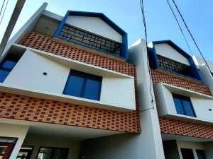 DIJUAL RUMAH CLUSTER BARU SEMI APARTHOUSE DI BELAKANG MALL PEJATEN VILLAGE , tersedia melalui melalui situs Olx
