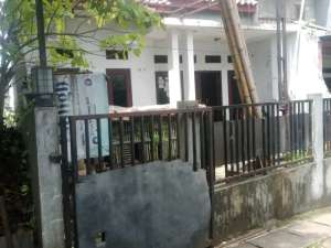 Dijual rumah cocok untuk kost2an dekat kampus UI akses motor , tersedia melalui melalui situs Olx