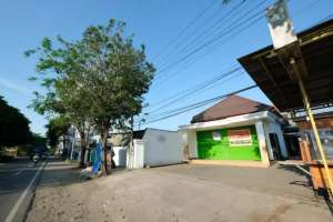 Dijual Rumah dan toko lokasi di Jl Raya Prambon no 16 Arah mojosari Sidoarjo jawa timur sebelah Bank Jatim prambon, tersedia melalui melalui situs Olx