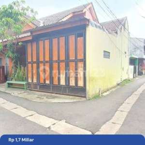 Dijual Rumah Dekat Stasiun Serpong Tangerang , tersedia melalui melalui situs Rumah123