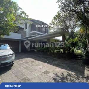 Dijual Rumah Denga Lokasi Strategis Depan Taman di Darmawangsa , tersedia melalui melalui situs Rumah123