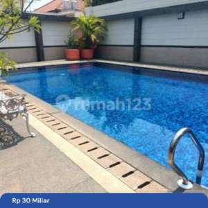Dijual Rumah dengan Fasilitas Kolam Renang di Jl Bromo Gajah Mungkur , tersedia melalui melalui situs Rumah123