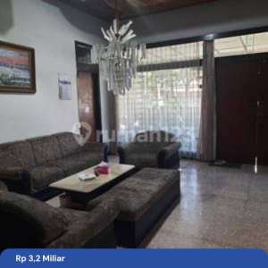 Dijual Rumah di Jalan Siap Huni di Batu Indah Buah Batu Rk , tersedia melalui melalui situs Rumah123