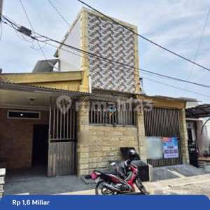 Dijual Rumah di Sukolilo Dian Regency 1 Bangunan Mandiri , tersedia melalui melalui situs Rumah123