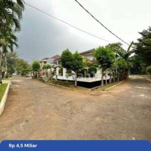 Dijual Rumah Dua Lantai Harga NJOP di Megapolitan Cinere , tersedia melalui melalui situs Rumah123