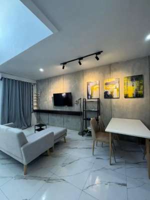 DIJUAL Rumah Estetik di Tanjung Bunga Makassar lokasi di Jl Metropolitan Timur, tersedia melalui melalui situs Olx