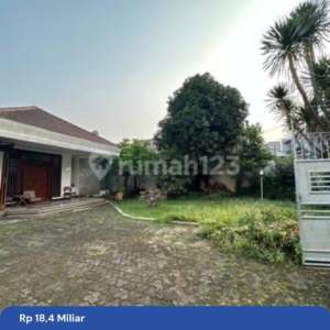 Dijual Rumah Hitung Tanah Lokasi Strategis Kebon Jeruk , tersedia melalui melalui situs Rumah123