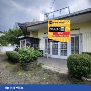 Dijual Rumah Hook 1.5 Lantai Luas 676 M2. 5 Kamar Tidur. Bonus Ruang Usaha Dan Kostan Aktif. Hanya 6 Menit Menuju Gasibu Dan Kampus Undap. Area Komersil Cocok Dijadikan Tempat Usaha Kostan Cafe Kantor Sekolah. Dipatiukur Bandung , tersedia melalui melalui situs Rumah123