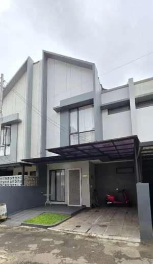 DIJUAL RUMAH KEKINIAN BINTARO 2 LANTAI lokasi di Jl. Lio Garut, tersedia melalui melalui situs Olx