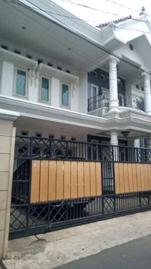 Dijual rumah kokoh, siap huni di Kebon Jeruk Jakbar , tersedia melalui melalui situs Olx