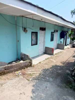 Dijual Rumah Kontrakan 8 Pintu, Strategis dekat pintu tol Setu lokasi di Jl. Sengon No. 29, tersedia melalui melalui situs Olx