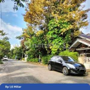 Dijual Rumah Lama Hitung Tanah Margahayu , tersedia melalui melalui situs Rumah123