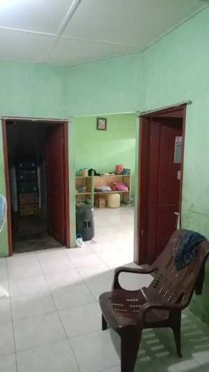 DIJUAL RUMAH LUASSTRATEGIS DI BANDAR KHALIFAH. , tersedia melalui melalui situs Olx