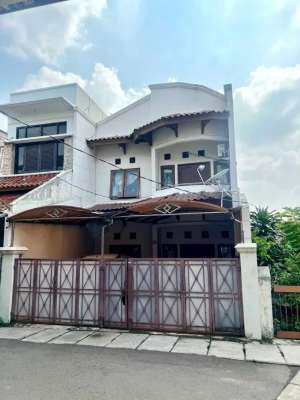 DIJUAL RUMAH MASIH LAYAK HUNI RADIO DALAM GANDARIA UTARA KEBAYORAN BAR , tersedia melalui melalui situs Olx
