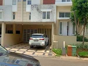 Dijual Rumah Mewah 3 Lantai di Cluster Lotus, Sumarecon Bekasi , tersedia melalui melalui situs Olx