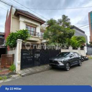Dijual Rumah Mewah Klasik Tropis di Area Premium Slipi , tersedia melalui melalui situs Rumah123