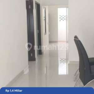 Dijual Rumah Minimalis Cantik Sudah Direnovasi. , tersedia melalui melalui situs Rumah123