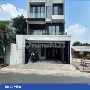 Dijual Rumah Minimalis Mewah Private Pool , tersedia melalui melalui situs Rumah123