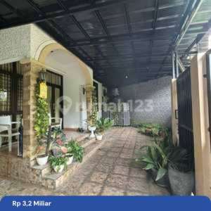 Dijual Rumah Nyaman Adem, Ruang Terbuka di di Bsd , tersedia melalui melalui situs Rumah123