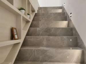 DIJUAL RUMAH OASIA DIAN ISTANA FULL FURNISHED 3 LANTAI ISTIMEWA , tersedia melalui melalui situs Olx