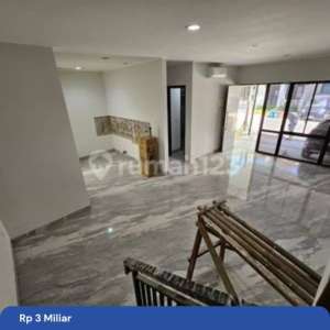 DIJUAL RUMAH PIK 2 MILENIAL UKURAN 8X12,5 SUDAH RENOV INTERIOR , tersedia melalui melalui situs Rumah123