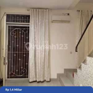 Dijual Rumah Semi Furnished di Green Lake City Cluster Amerika , tersedia melalui melalui situs Rumah123