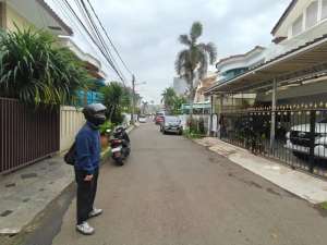 DIJUAL RUMAH STANDARD JANUR ELOK RESIDENCE KELAPA GADING UKU 9X17 HDP SELATAN HRG MENARIK , tersedia melalui melalui situs Olx