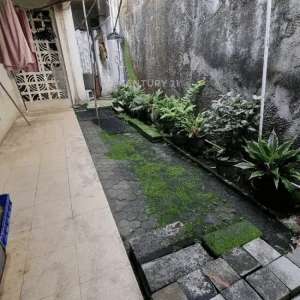 Dijual Rumah Strategis Di Karang Tengah Ciledug Akses Nyaman SHM , tersedia melalui melalui situs Olx